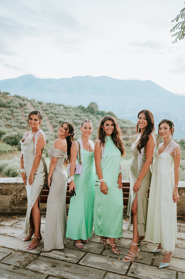 cretan-wedding-white-flowers-olive-branches_07
