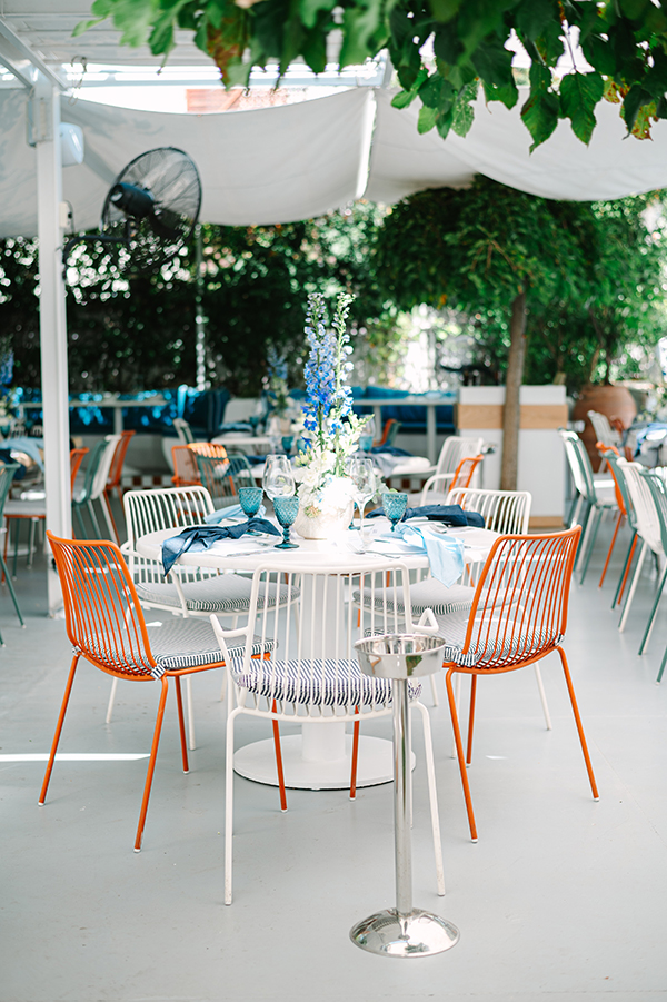 baptism-decoration-ideas-blue-delphinium_07