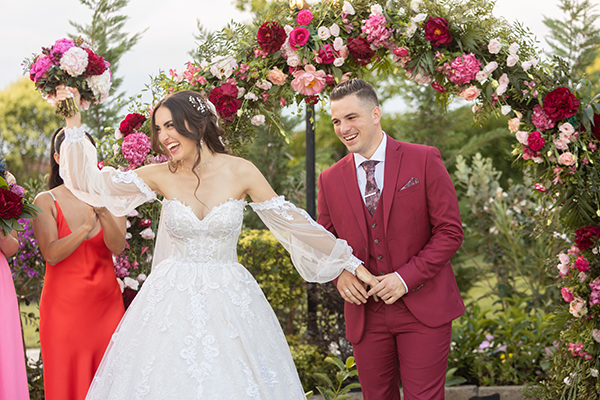 romantic-wedding-red-pink-flowers_08