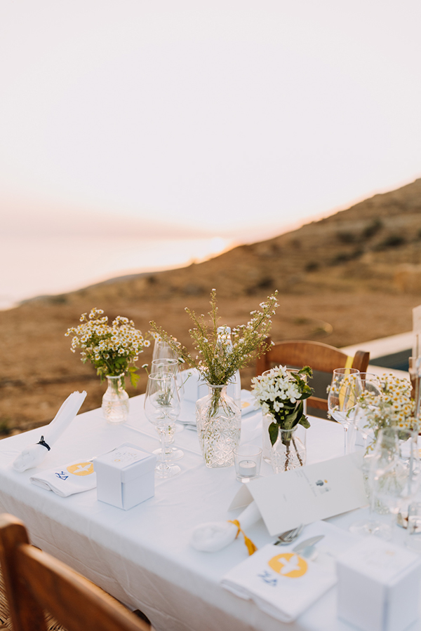 ultra-summer-wedding-tinos-beautiful-flowers_21