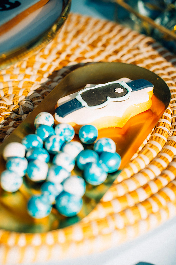 unique-christening-theme-snowflake-snowboards_07