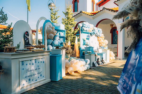 unique-christening-theme-snowflake-snowboards_08