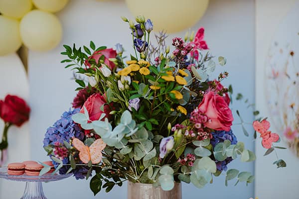 beautiful-decorative-ideas-baptism-floral-theme_05