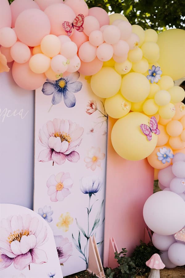 decorative ideas girl baptism floral theme _11