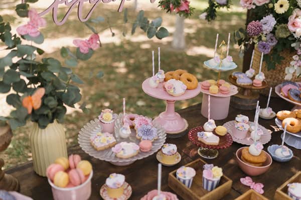 decorative ideas girl baptism floral theme _21