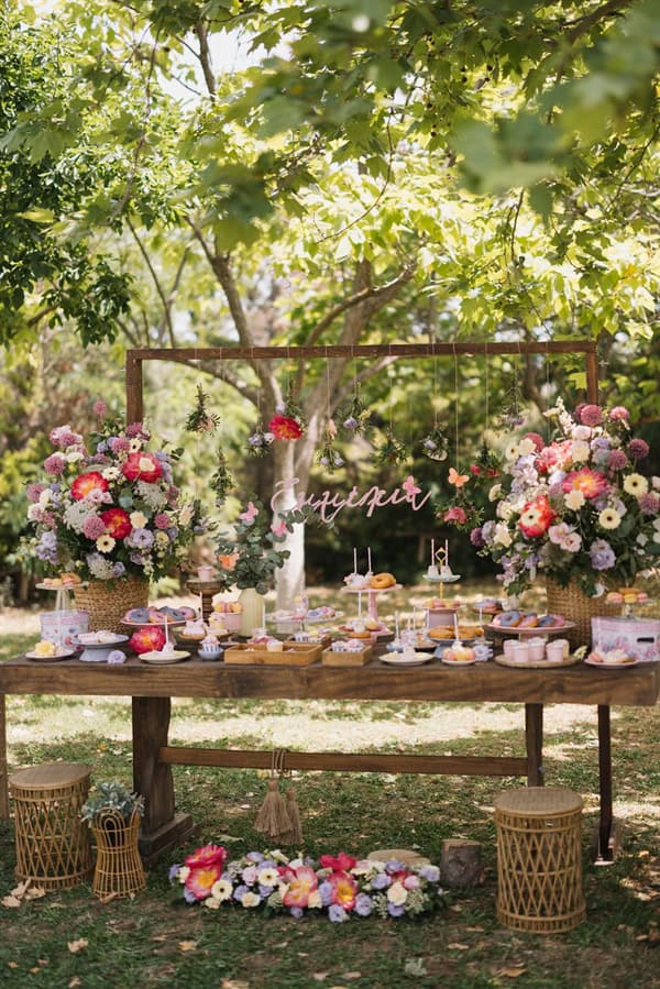decorative ideas girl baptism floral theme _22