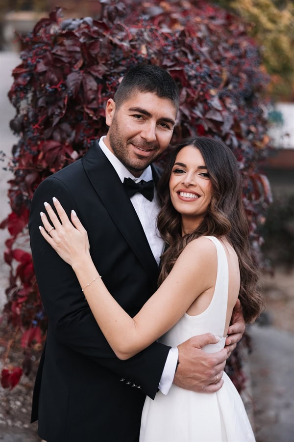 fall-wedding-romantic-details-white-blooms_11