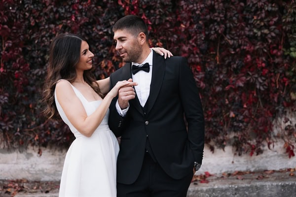 fall-wedding-romantic-details-white-blooms_14