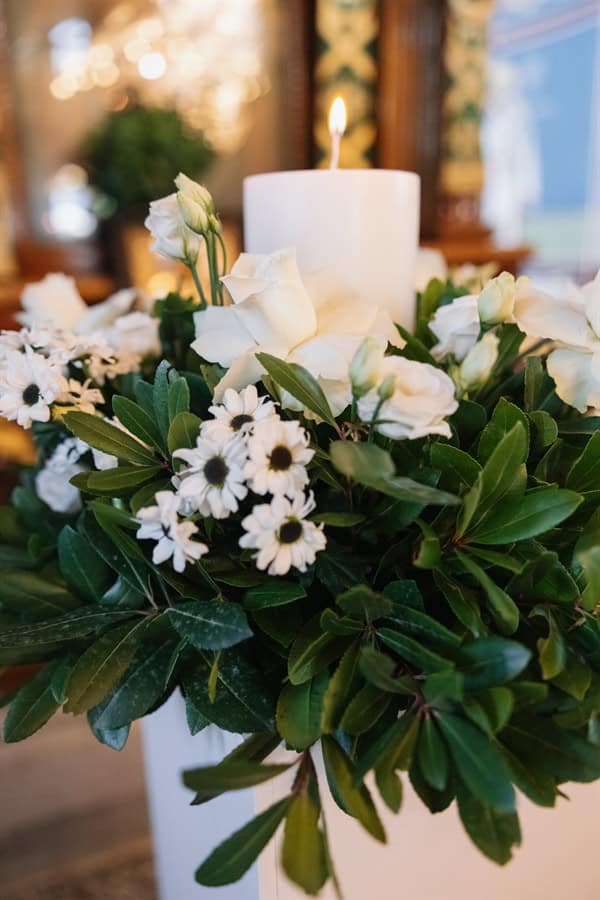 fall-wedding-romantic-details-white-blooms_27