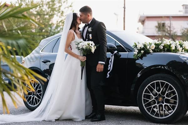 fall-wedding-romantic-details-white-blooms_34