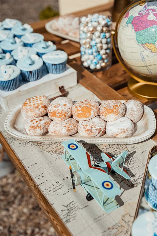 ideas-baptism-theme-aeroplane-light-blue-details_16