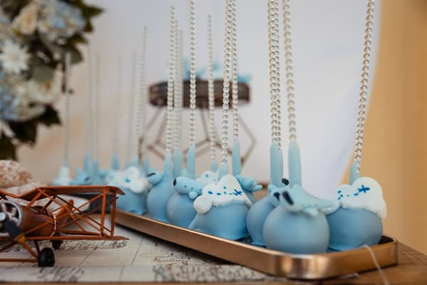 ideas-baptism-theme-aeroplane-light-blue-details_17